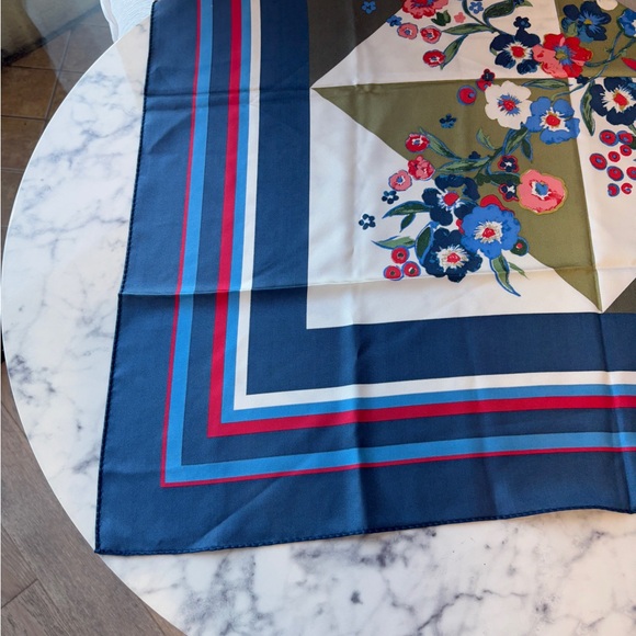 Tory burch silk square scarf - Picture 2 of 6